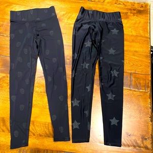 Terez Black Foil Printed Leggings - 2 Pairs Skulls/Stars - XS